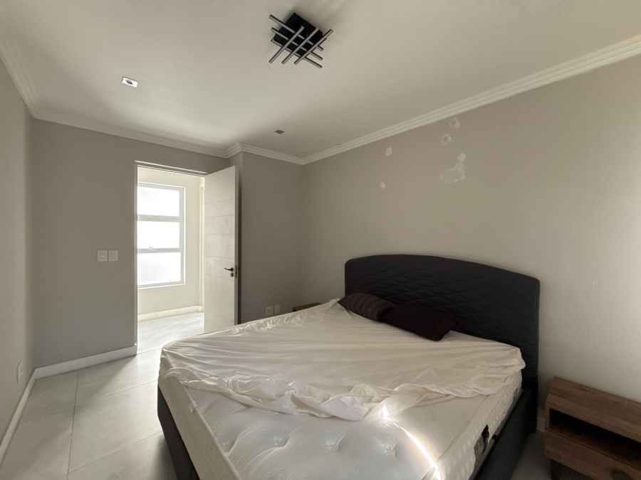 5 Bedroom Property for Sale in The Islands Estates North West